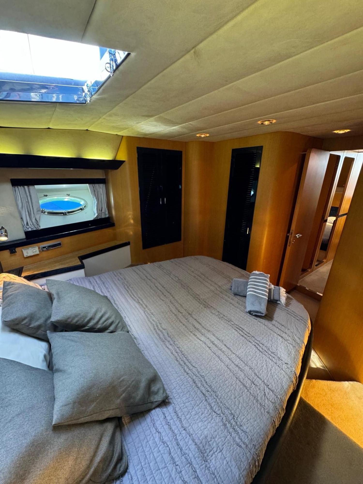 Yacht Sherte Botel Barcellona