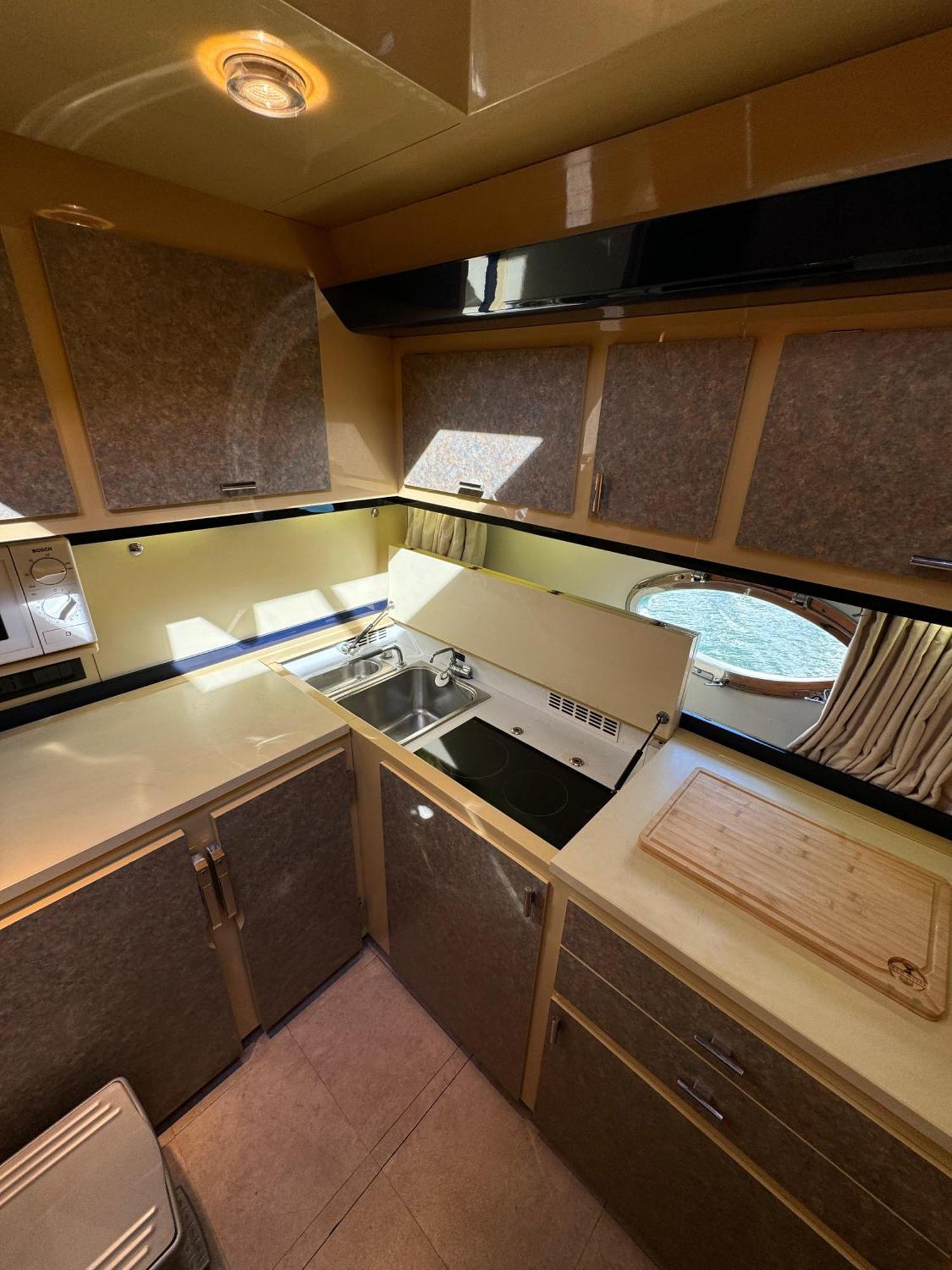 Yacht Sherte Botel