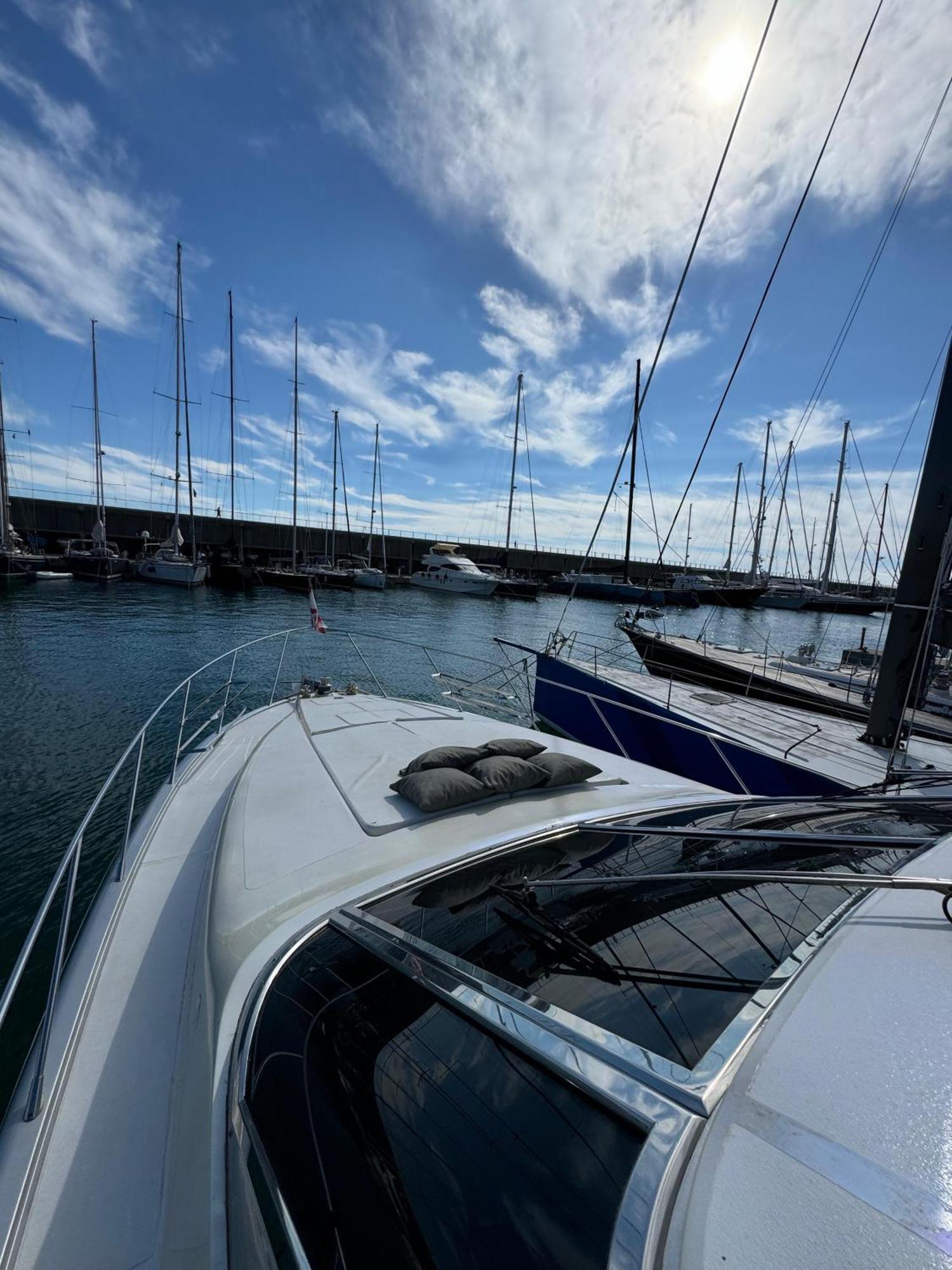 Yacht Sherte Botel